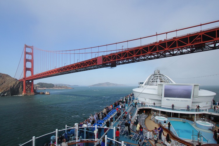 Star Princess passing under the Golden Gate Bridge