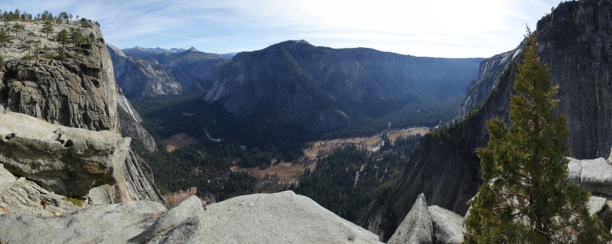 Yosemite Valley from the top of Yosemite Falls