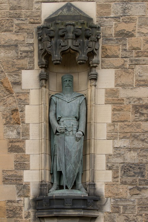 Edinburgh Castle - William Wallace statue