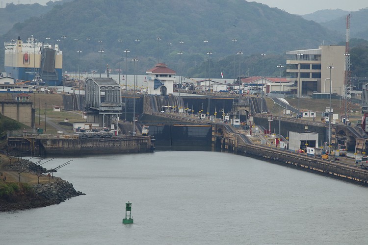 Pacific entrance to the Miraflores Locks
