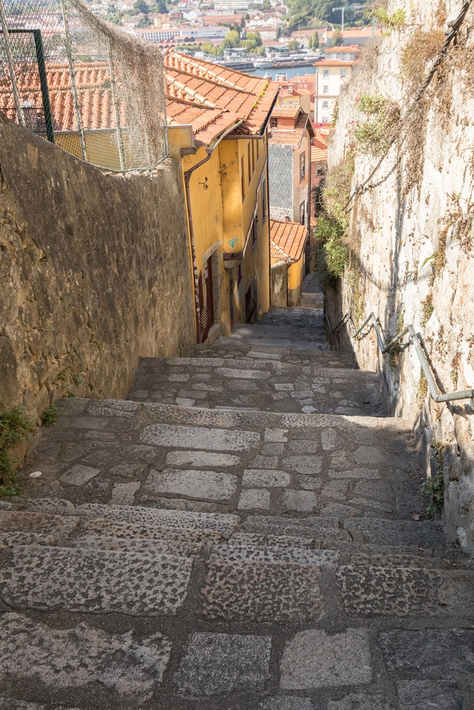Narrow walkway