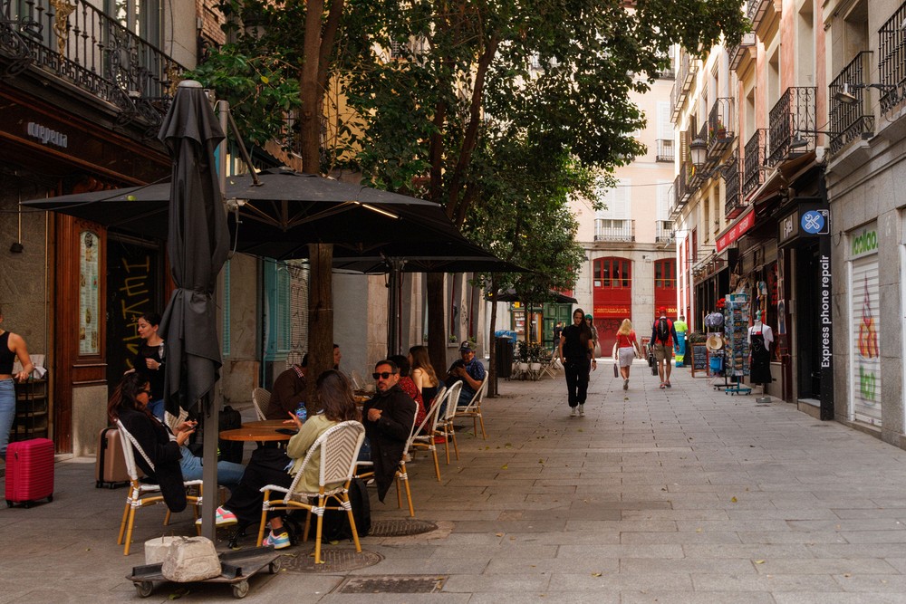 Sidewalk cafe